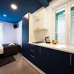 Old Micro-apartments Ζαντάρ