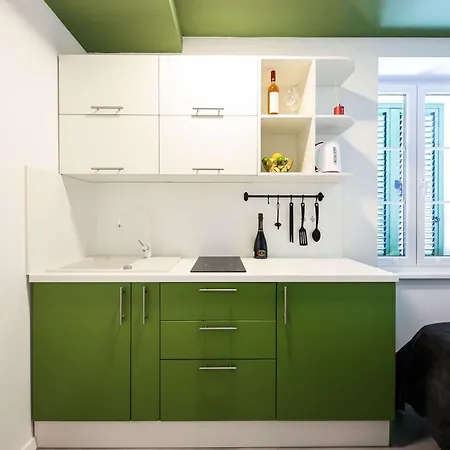 Old Micro-apartments Lägenhet