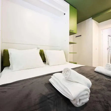 Old Micro-apartments Lägenhet *